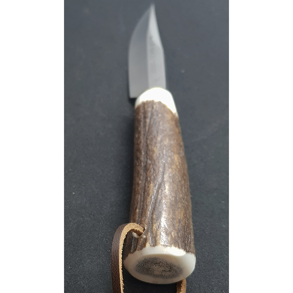 Нож "BRACO" с фикс клинком длиной 11 см, рукоять рог оленя, ножны кожа