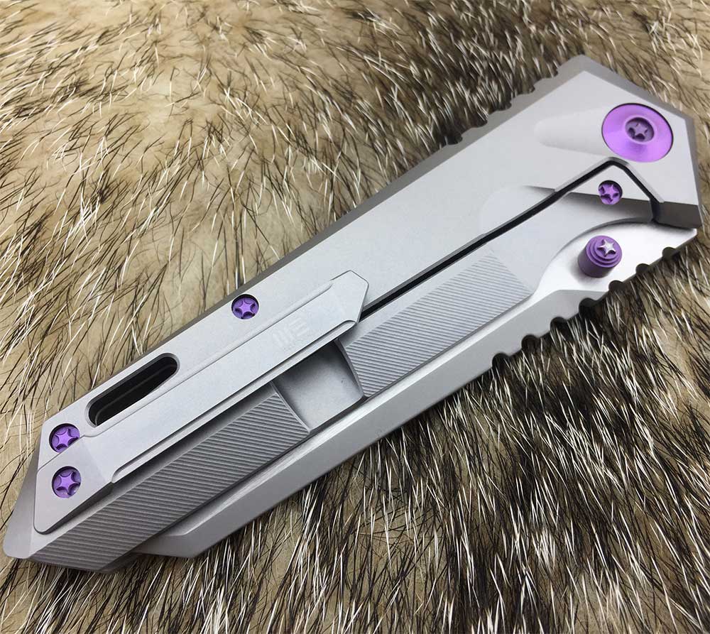 Нож складной, сталь CPM-S35VN, длина клинка 104 мм, рукоять титан, цвет серый, клипса, замок frame-l Нож складной, сталь CPM-S35VN, длина клинка 104 мм, рукоять титан, цвет серый, клипса, замок frame-l