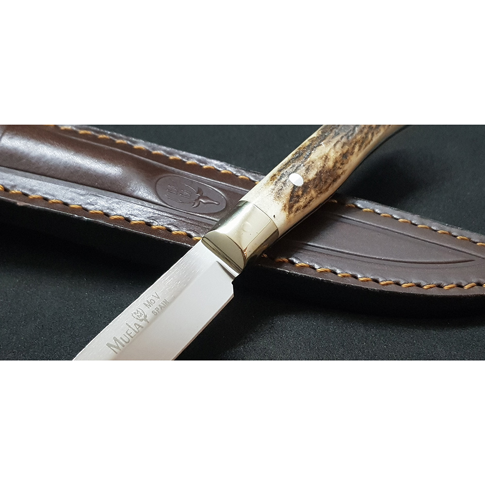 Нож "MA" с фикс клинком длиной 10 см, рукоять рог оленя, ножны кожа