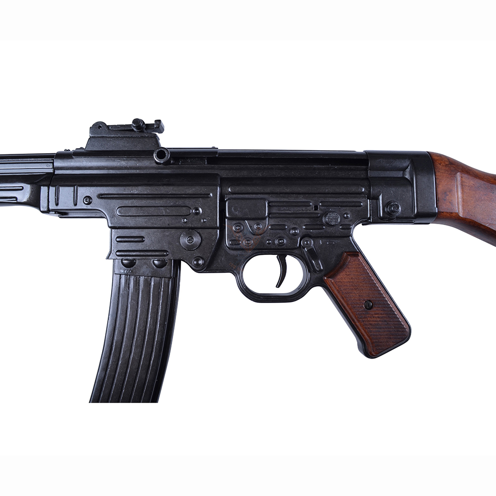 Штурмовая винтовка Вермахта STG-44 (Германия, 1943 г., 2-я Мировая война)