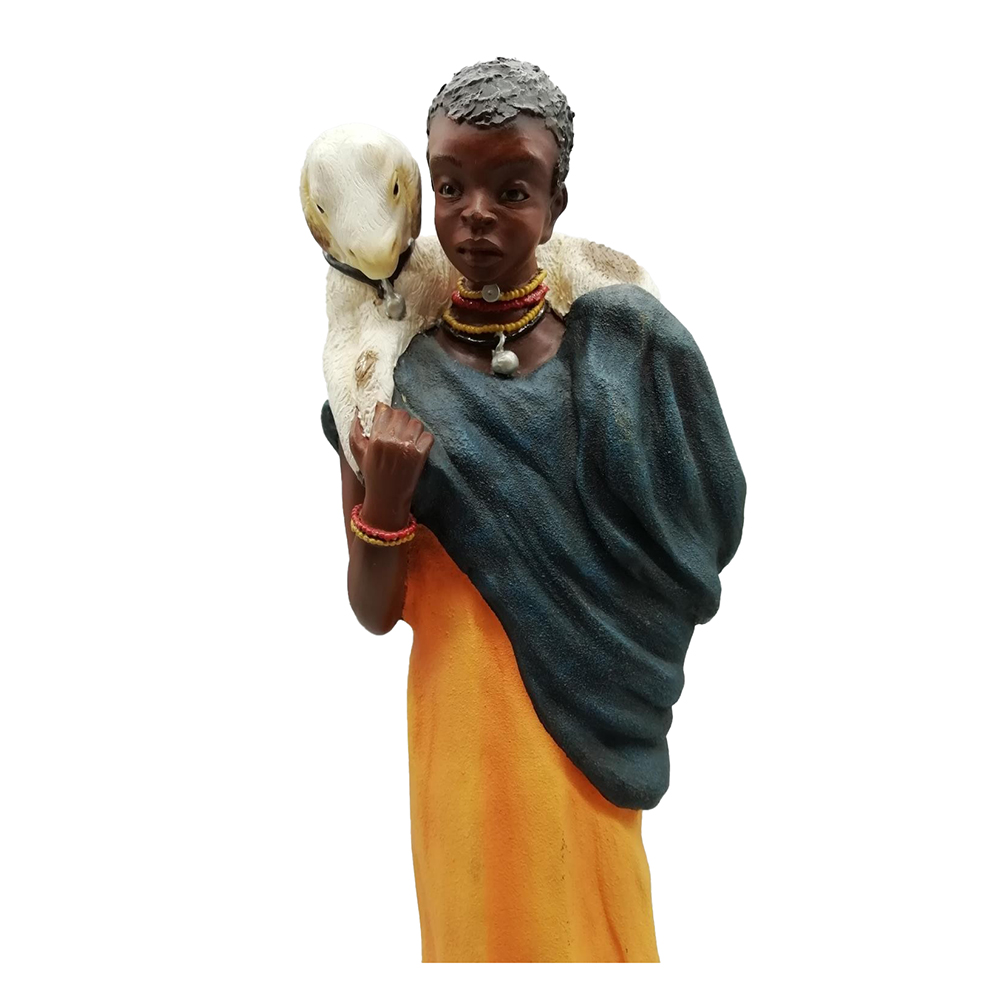 Фигурка Масаи-Бадави с ягненком на плечах,цветная,полистоун