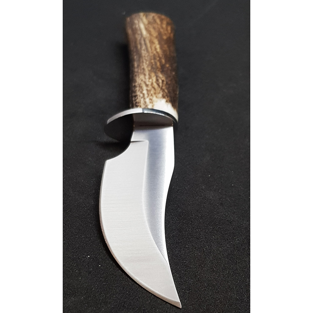 Нож "DP" с фикс клинком длиной 10 см, рукоять рог оленя, ножны кожа Нож "DP" с фикс клинком длиной 10 см, рукоять рог оленя, ножны кожа