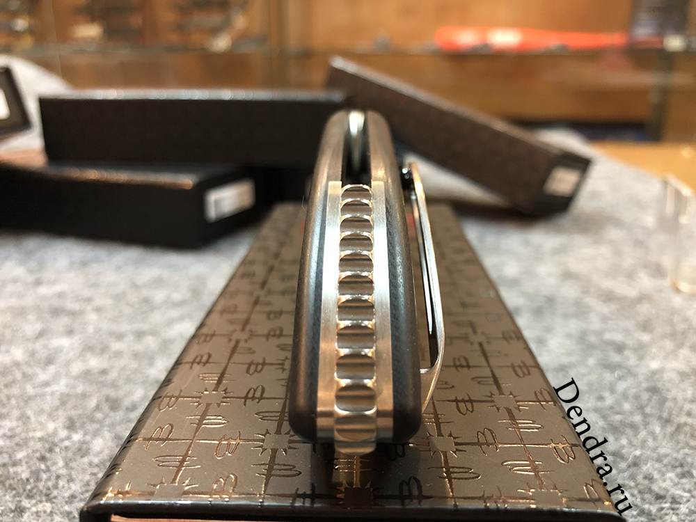 Нож Glimpse 7.0, сталь CPM-S35VN, длина клинка 3.750″, сатин, рукоять G10/карбон,черная,  без дола