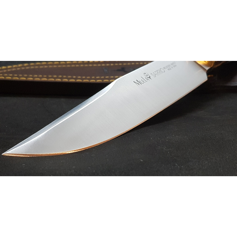 Нож "SARRIO" с фикс клинком длиной 19 см, рукоять рог оленя, ножны кожа