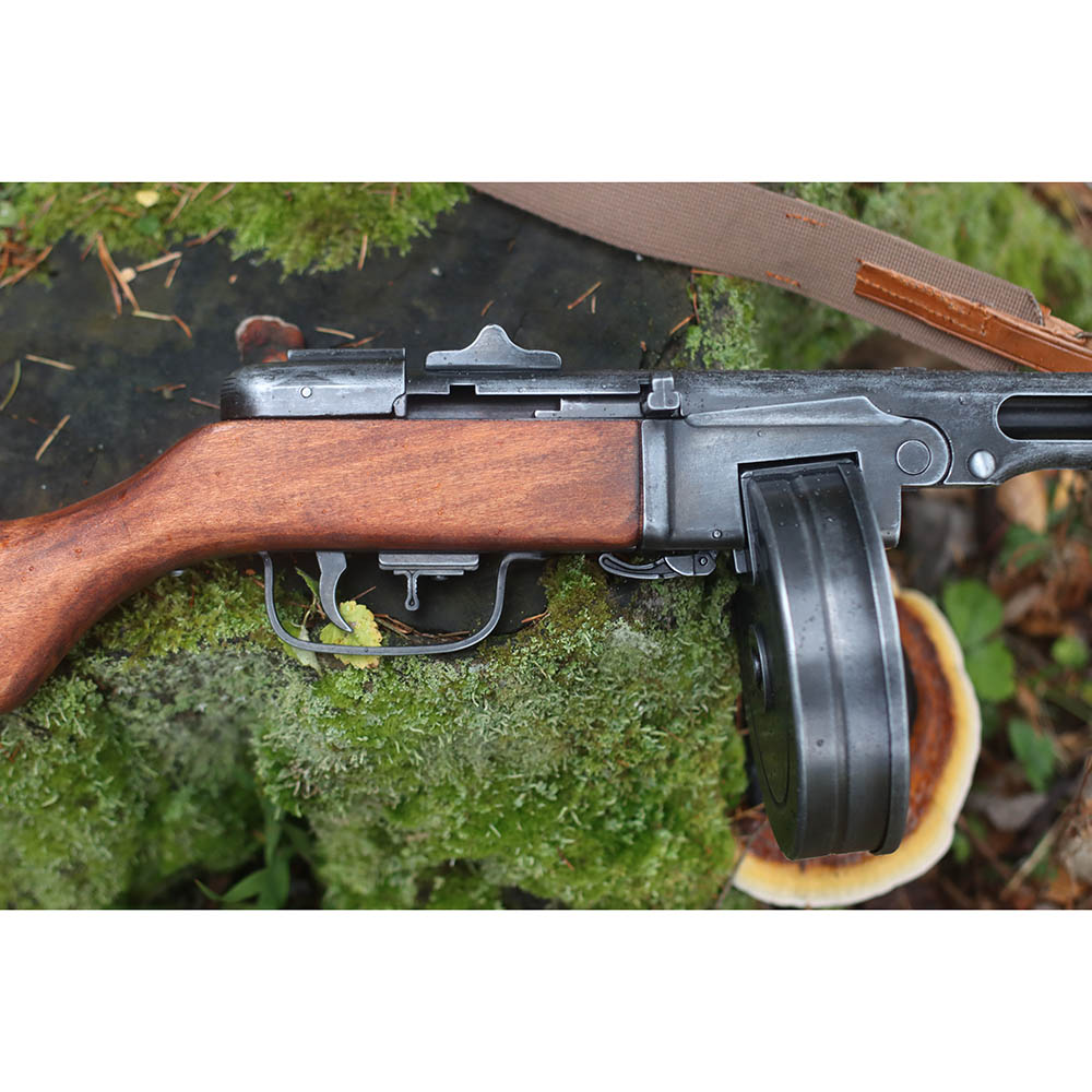 Пистолет-пулемёт Шпагина ППШ, патрон 7,62×25 мм, разработанный в СССР 1940 г. (2-ая Мировая Война) с