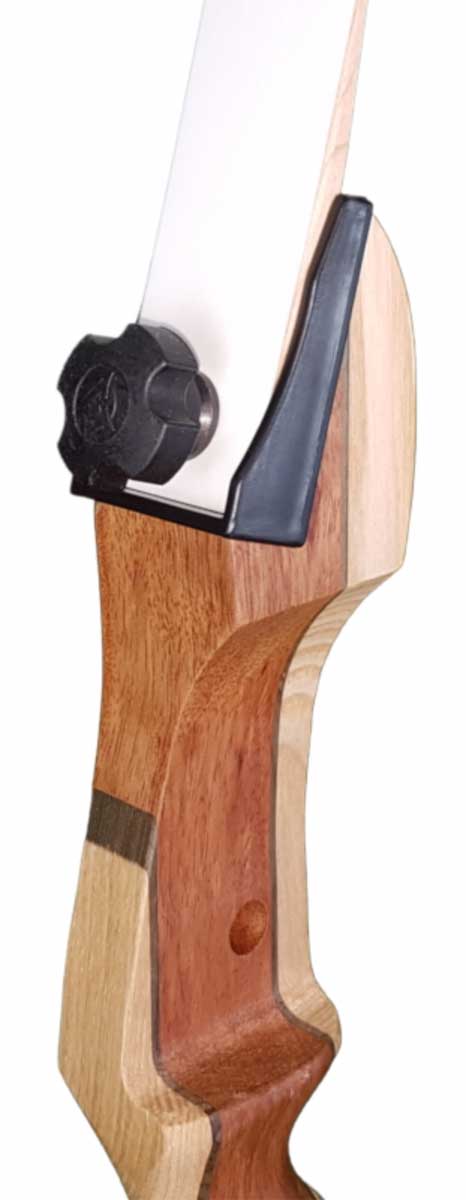 Лук классический Exceed, длина 66", сила 22 lbs, рукоять дерево длина 24", плечи дерево фом, правый,