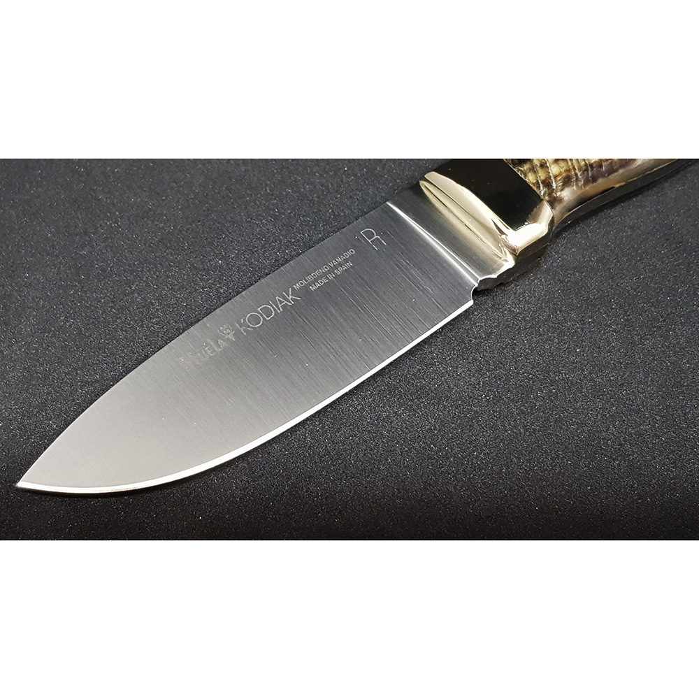 Нож "KODIAK" с фикс клинком длиной 10 см, рукоять рог с 3Д обработкой, ножны черная кожа