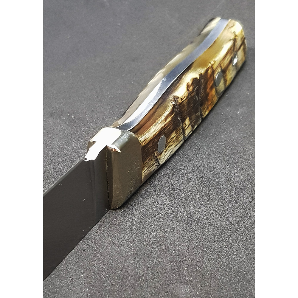 Нож "KODIAK" с фикс клинком длиной 10 см, рукоять рог с 3Д обработкой, ножны черная кожа