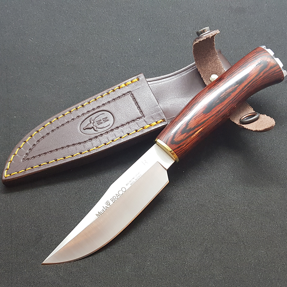 Нож "BRACO" с фикс клинком длиной 11 см, рукоять красная микарта, ножны кожа