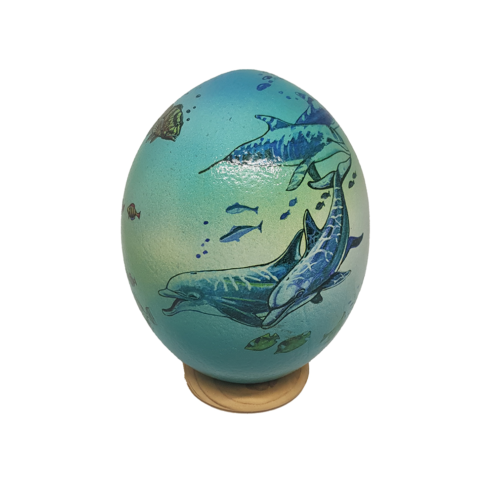 Яйцо страусиное с дельфинами