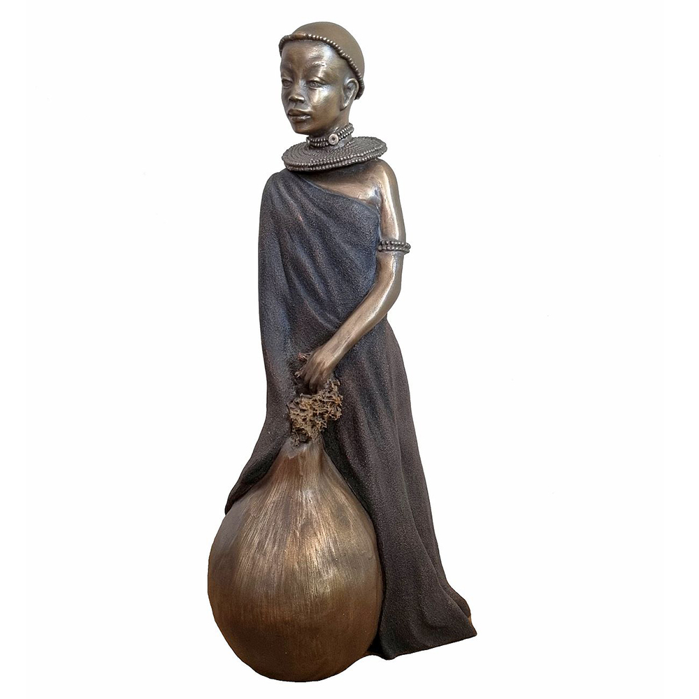 Фигурка Масаи-Амина с сосудом,патина,полистоун