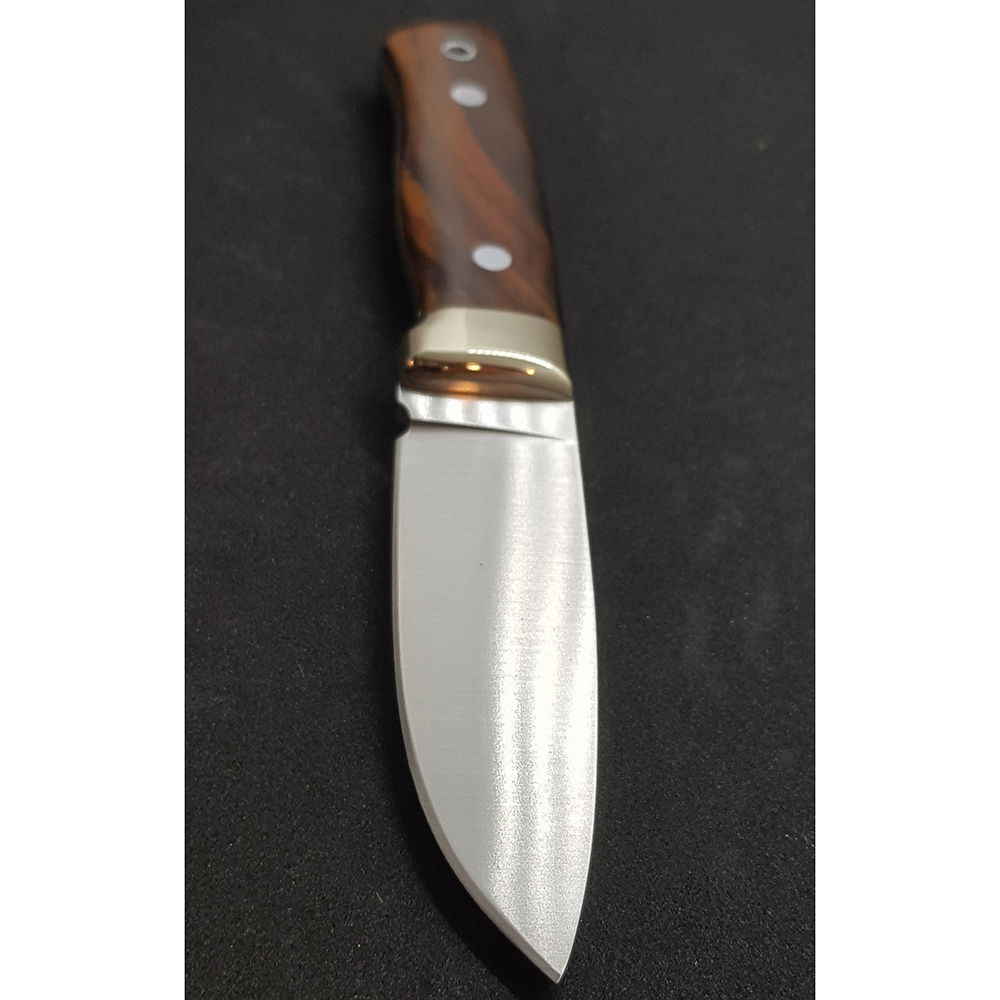 Нож "KODIAK" с фикс клинком длиной 10 см, рукоять красное дерево кокоболо, ножны кожа Нож "KODIAK" с фикс клинком длиной 10 см, рукоять красное дерево кокоболо, ножны кожа