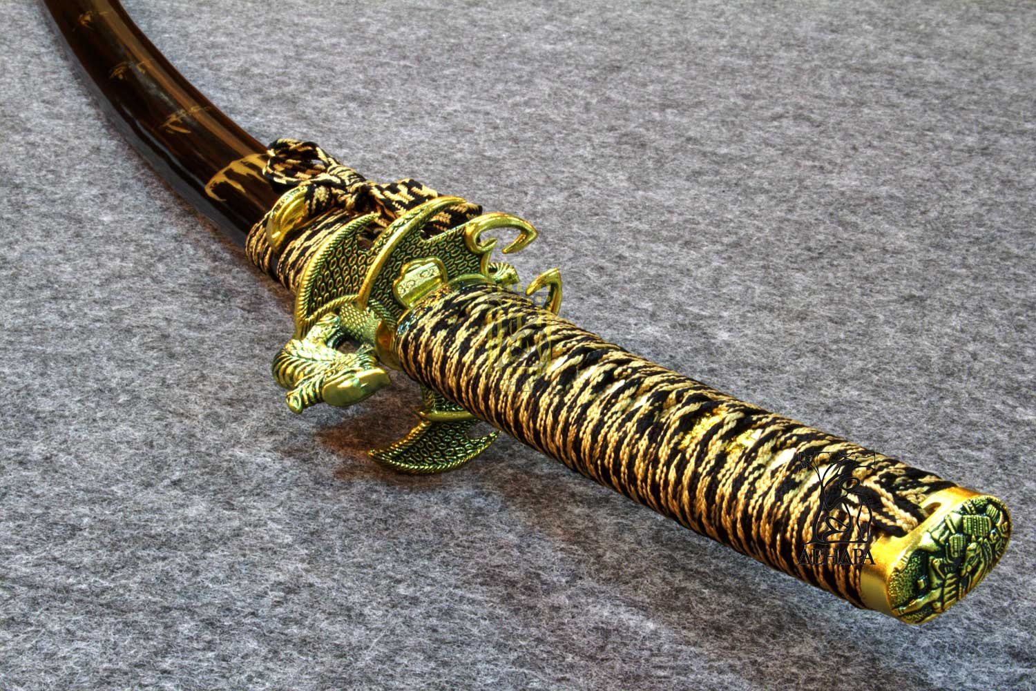 Катана, цвет черно-желтый, рукоять плетеная, ножны латунь Катана, цвет черно-желтый, рукоять плетеная, ножны латунь