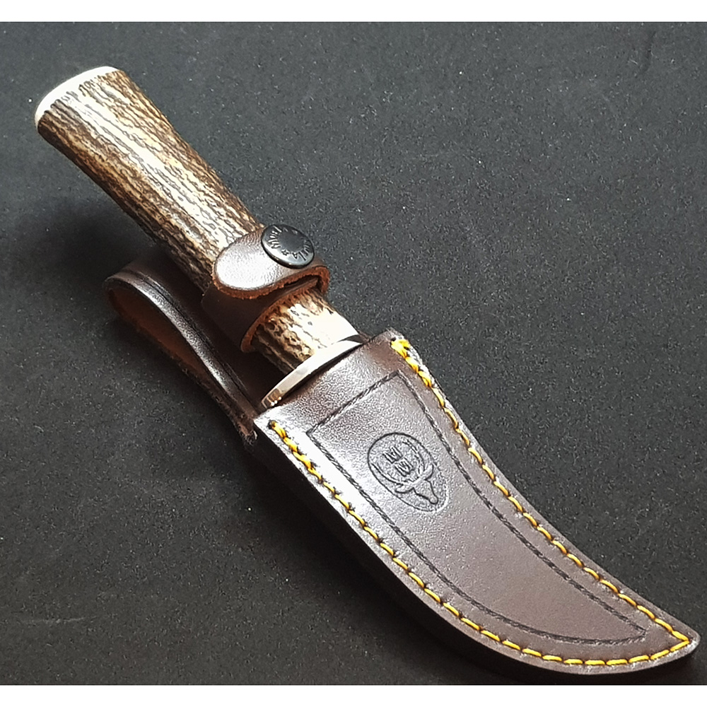 Нож "DP" с фикс клинком длиной 10 см, рукоять рог оленя, ножны кожа Нож "DP" с фикс клинком длиной 10 см, рукоять рог оленя, ножны кожа