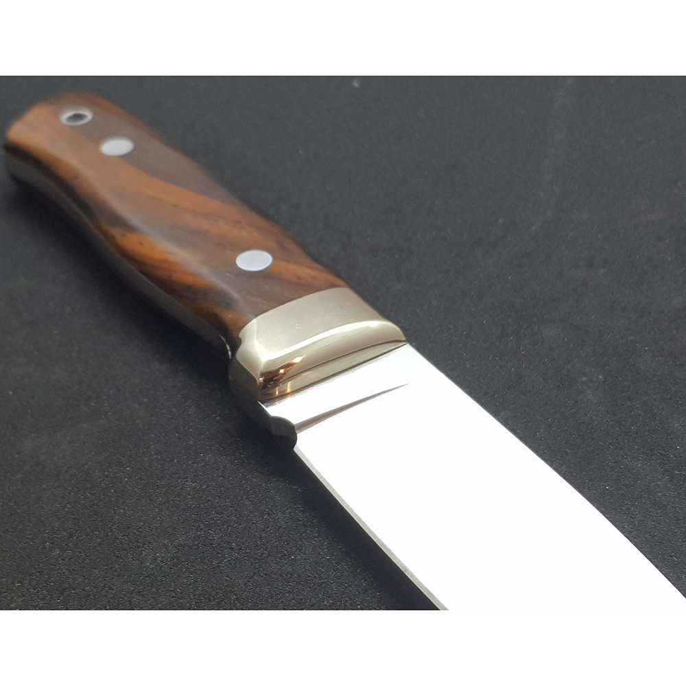 Нож "KODIAK" с фикс клинком длиной 10 см, рукоять красное дерево кокоболо, ножны кожа Нож "KODIAK" с фикс клинком длиной 10 см, рукоять красное дерево кокоболо, ножны кожа