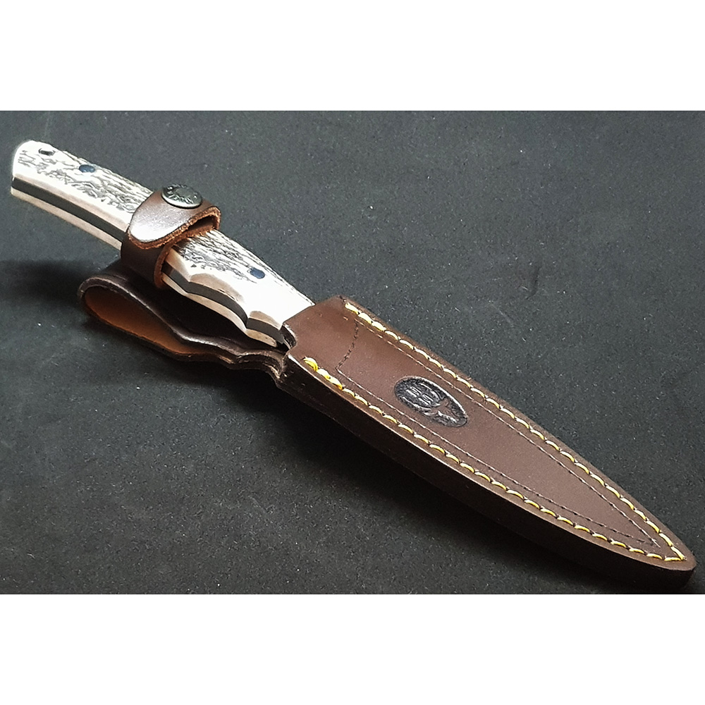 Нож "CRIOLLO" с фикс клинком длиной 14 см, рукоять рог оленя, ножны кожа