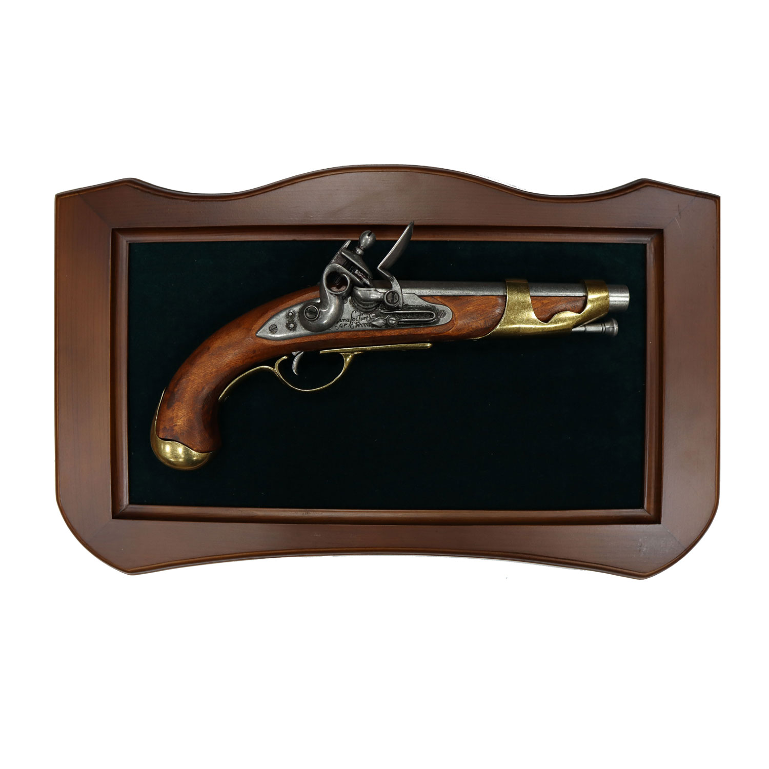 Кремневый пистолет XVIIIв, (латунь) на бархатном панно. Интерьерная композиция. Кремневый пистолет XVIIIв, (латунь) на бархатном панно. Интерьерная композиция.