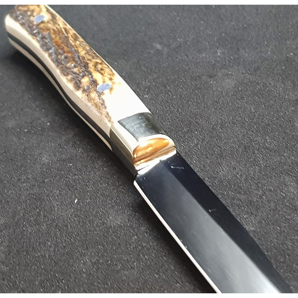 Нож "MA" с фикс клинком длиной 10 см, рукоять рог оленя, ножны кожа