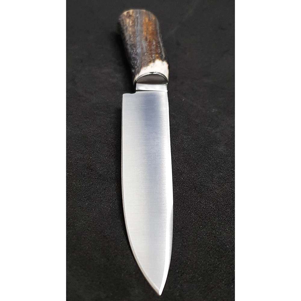 Нож "GAUCHO" с фикс клинком длиной 16 см, рукоять рог оленя, ножны кожа