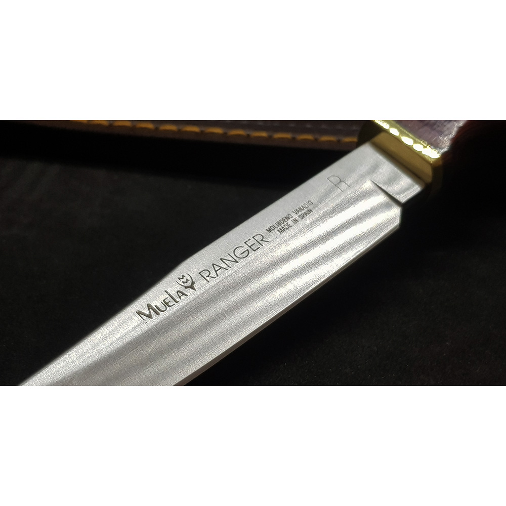 Нож "RANGER" с фикс клинком длиной 12 см, рукоять красная микарта, ножны кожа