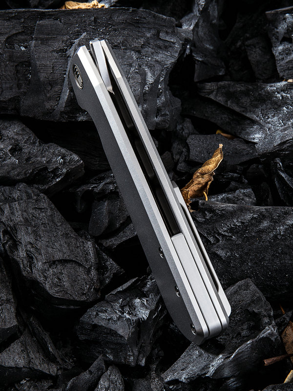 Нож складной  WASABI 813A, цвет светло-серый, сталь Bohler M390 , длина клинка 99 мм, рукоять титан,