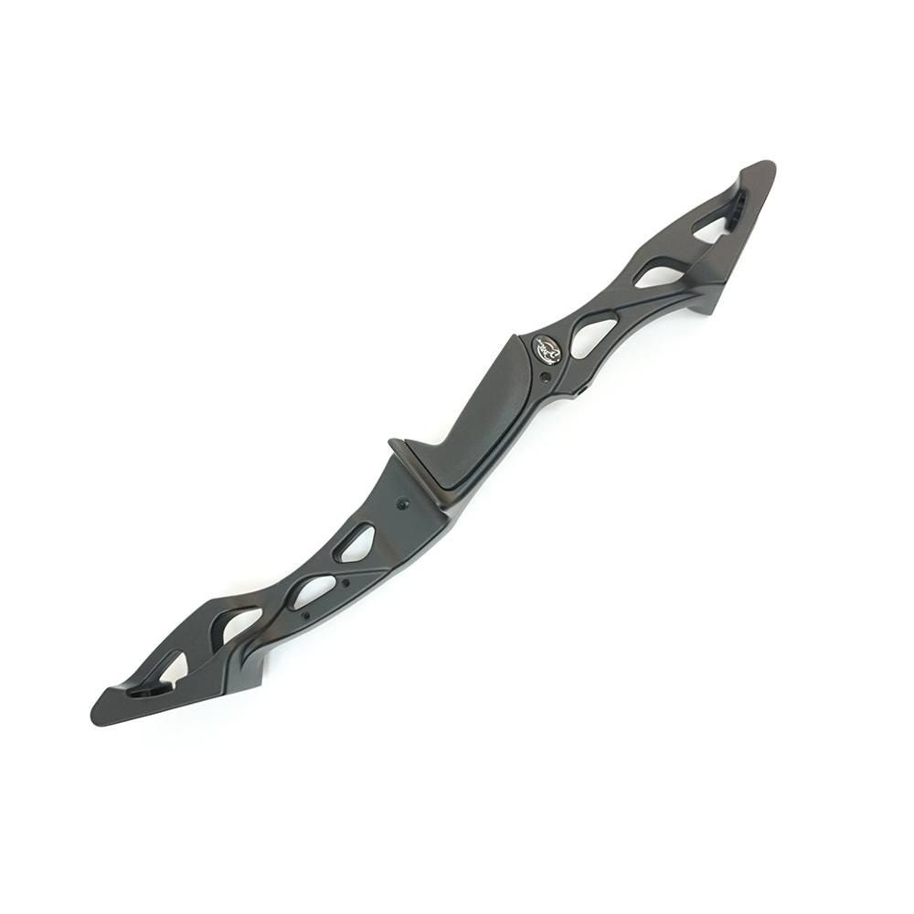 Лук рекурсивный, начальная скорость 170 фут/сек, сила 40Lbs, длина натяжения 28", цвет черный Лук рекурсивный, начальная скорость 170 фут/сек, сила 40Lbs, длина натяжения 28", цвет черный