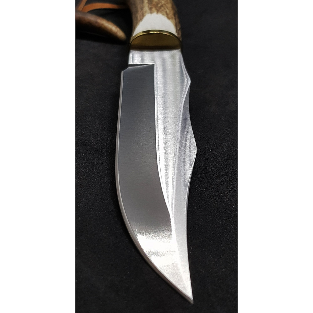 Нож "GRED" с фикс клинком длиной 17 см, рукоять рог оленя, ножны кожа