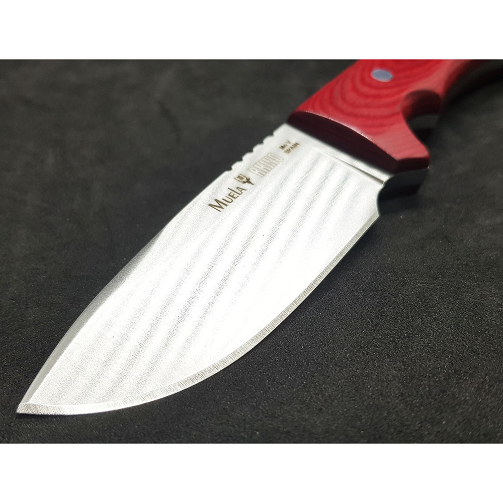 Нож "RHINO" с фикс клинком длиной 9 см, рукоять красная микарта, ножны кожа