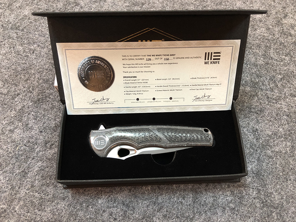 Нож складной TYCHE 811B, цвет серый, сталь Bohler-M390, длина клинка 96,5 мм, рукоять титан/карбон, Нож складной TYCHE 811B, цвет серый, сталь Bohler-M390, длина клинка 96,5 мм, рукоять титан/карбон,