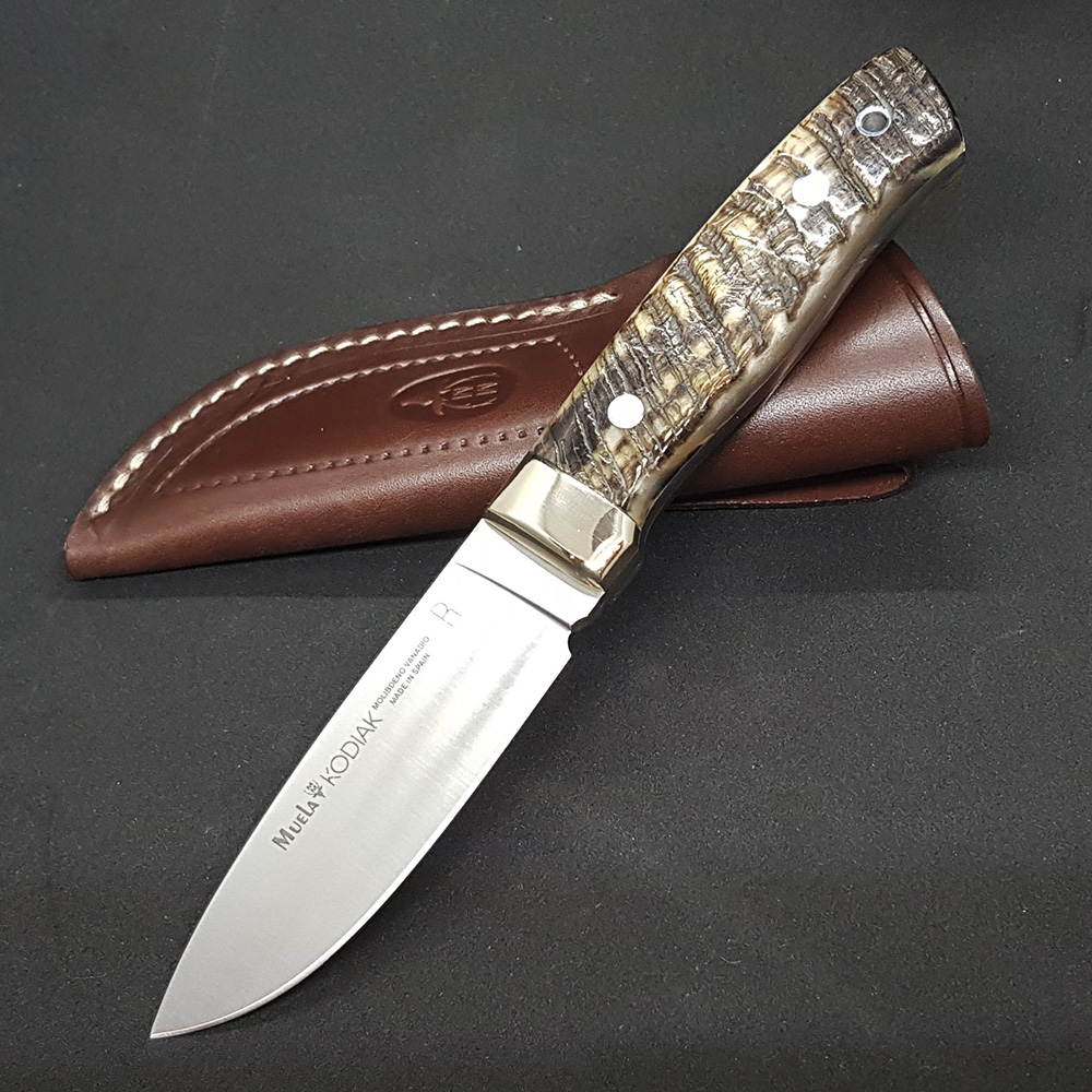 Нож "KODIAK" с фикс клинком длиной 10 см, рукоять рог с 3Д обработкой, ножны черная кожа