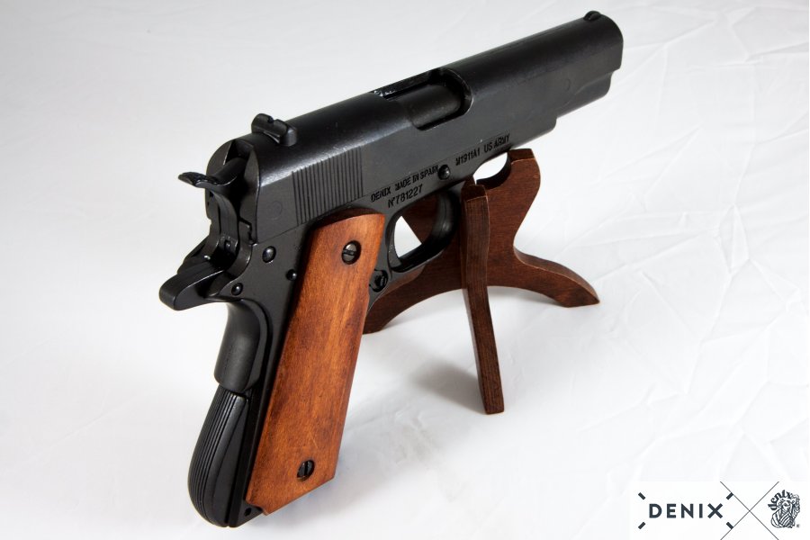 Пистолет автоматический M1911A1, .45 калибра, накладки из темного дерева,  США, 1911 (1-я и 2-я Миро